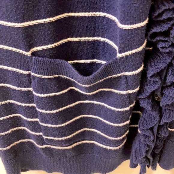 5/$25 GAP button down ruffle sweater, size Medium - Picture 3 of 8